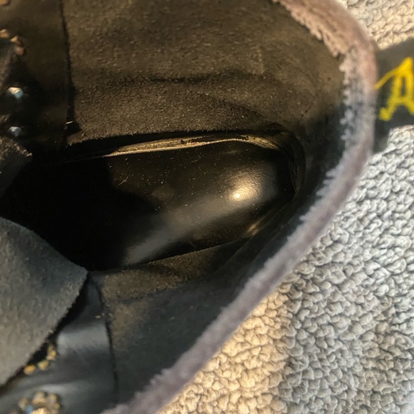 Dr. Martens Men’s Size 7 vintage Black Leather 8” high Boots! - Picture 9 of 10